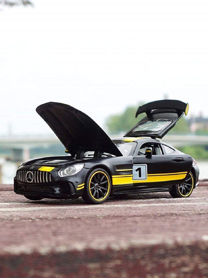 MERECDES-BENZ AMG GTR 1:24 Diecast Scale Model