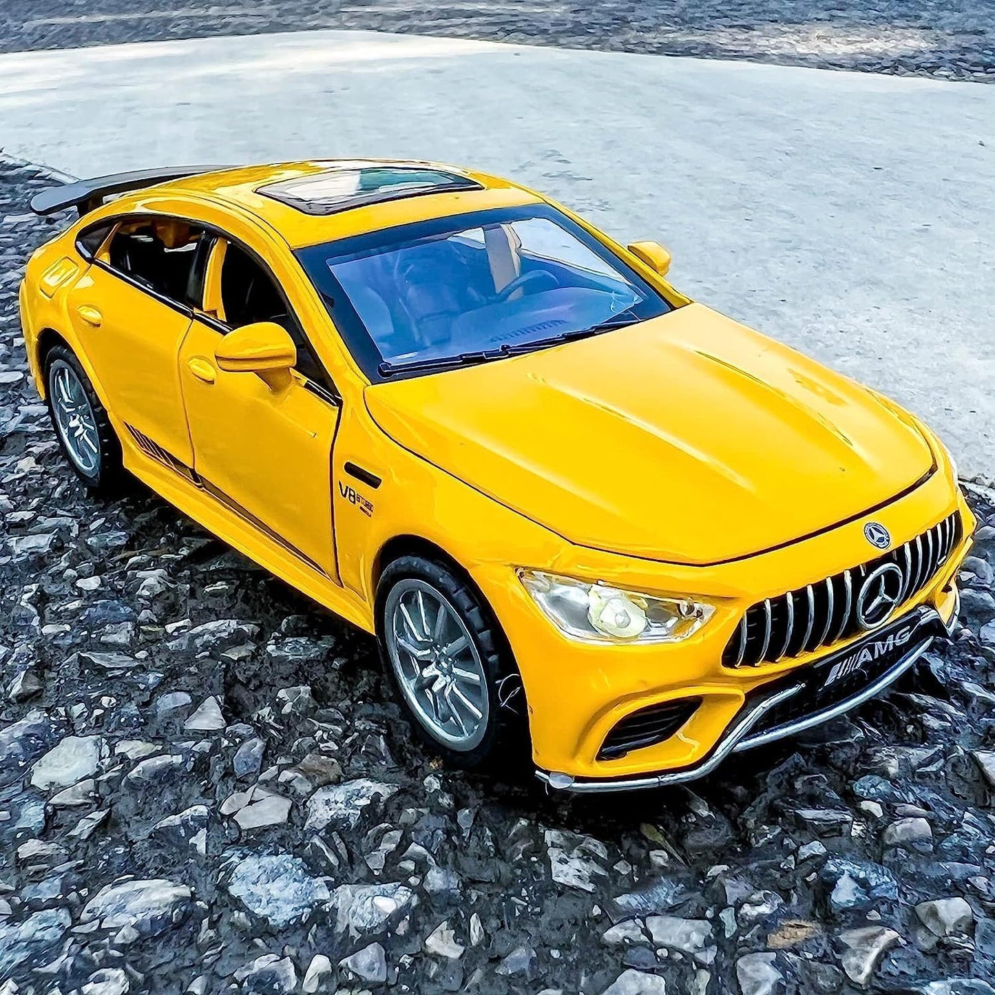 MERECDES-BENZ AMG GTR 1:24 Diecast Scale Model